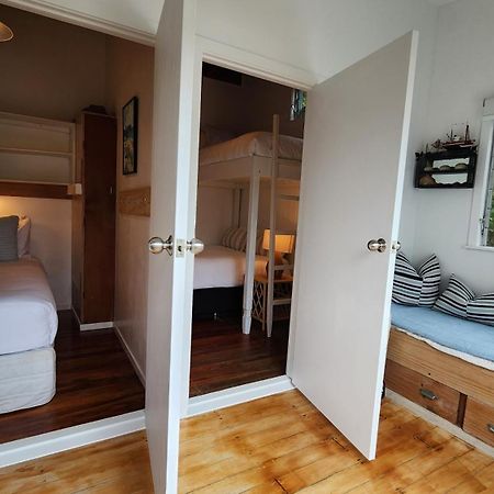 Sunshine Cottage By The Sea - Stay Waiheke Onetangi エクステリア 写真