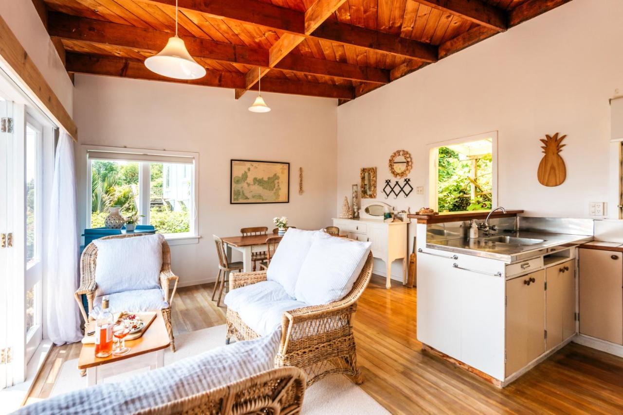 Sunshine Cottage By The Sea - Stay Waiheke Onetangi エクステリア 写真